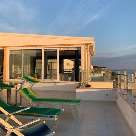 White&gold Penthouse 아파트