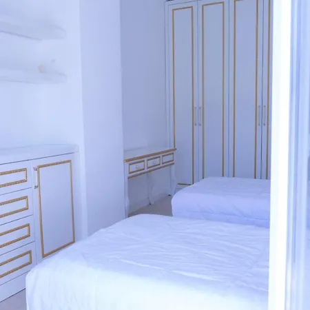 White&gold Penthouse Lägenhet *